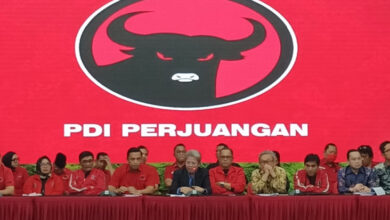 Deddy Sitorus Ungkap Ada Utusan Minta Hasto Mundur dari Sekjen kemudian PDIP Jangan Pecat Jokowi