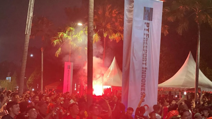 Gol Ole Romeny Guncang Ribuan Suporter dalam tempat Nobar Plaza Barat SUGBK