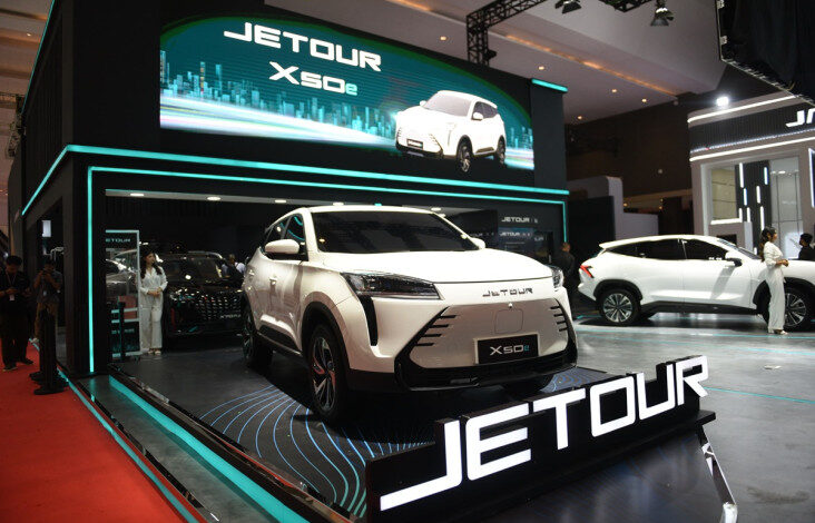 Jetour X50e Curi Perhatian di area area IIMS 2025: Mobil Listrik Impian yang mana Bikin Penasaran!