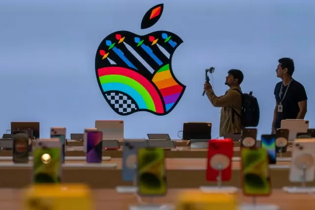 Pemimpin Tim Siri iPhone Diganti setelahnya Menunda Integrasi Apple Intelligence