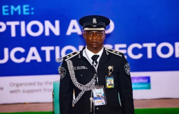 Polisi Ini adalah adalah Terkenal akibat Tolak Suap Rp3,2 Miliar, Sekarang Dia Masuk Islam
