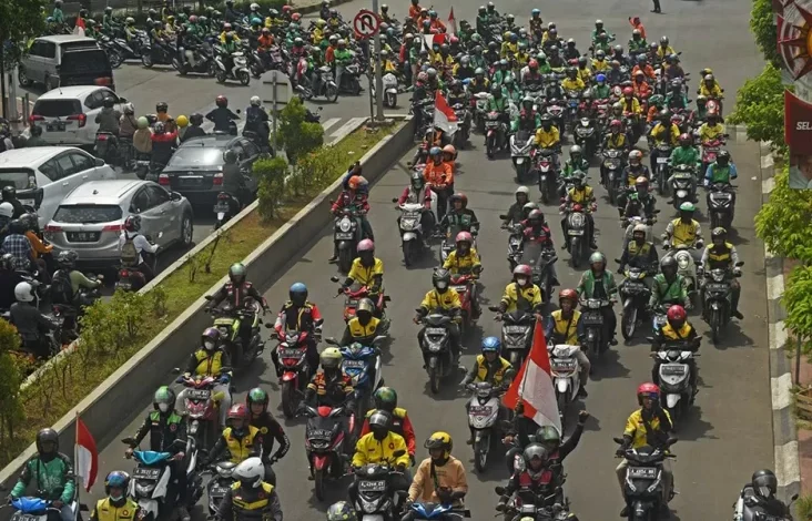 THR Ojol Cair Berupa Bonus Hari Raya, Begini Respons Grab lalu juga Gojek