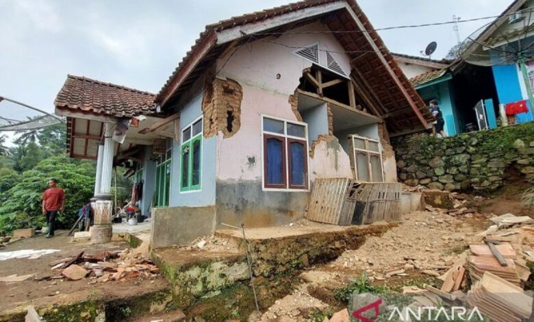 Angin kencang landa Korsel, sebagian bangunan roboh dan juga listrik padam
