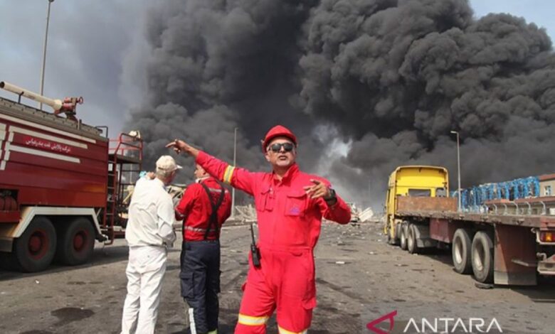 Lebih dari 500 pemukim cedera ke ledakan besar di dalam di pelabuhan Iran