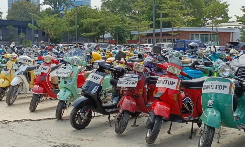 Budaya saling klakson pengguna vespa yang mana yang disebutkan mulai terkikis zaman